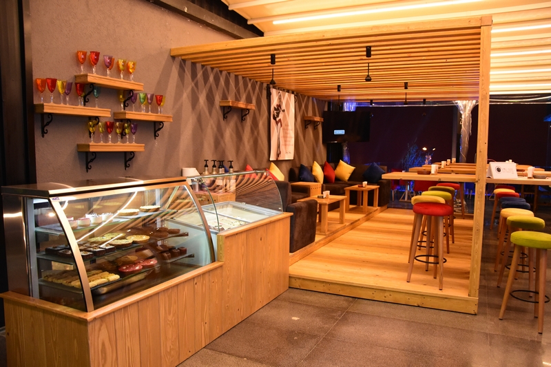 Opening of Rock N Rumps